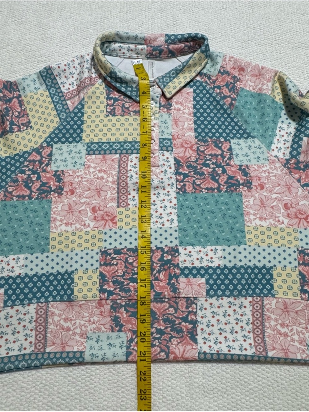 Simply Southern Women L Multi Patchwork Floral Print Slightly Cropped Polo Shirt - Picture 9 of 13
